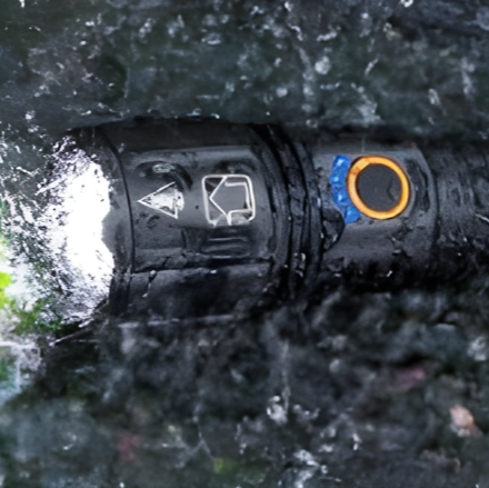 Linterna LED de Alta Potencia Táctica